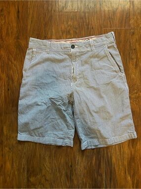 IZOD Men's Seersucker Striped Shorts With Pockets Casual Golf